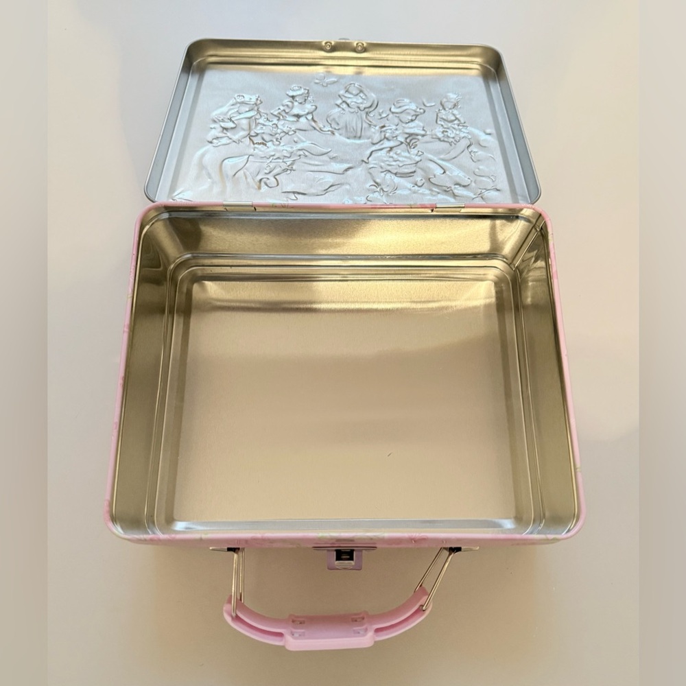 Tin Box Co. “Disney Princess Lunch Box” 2013 - Picture 9 of 14